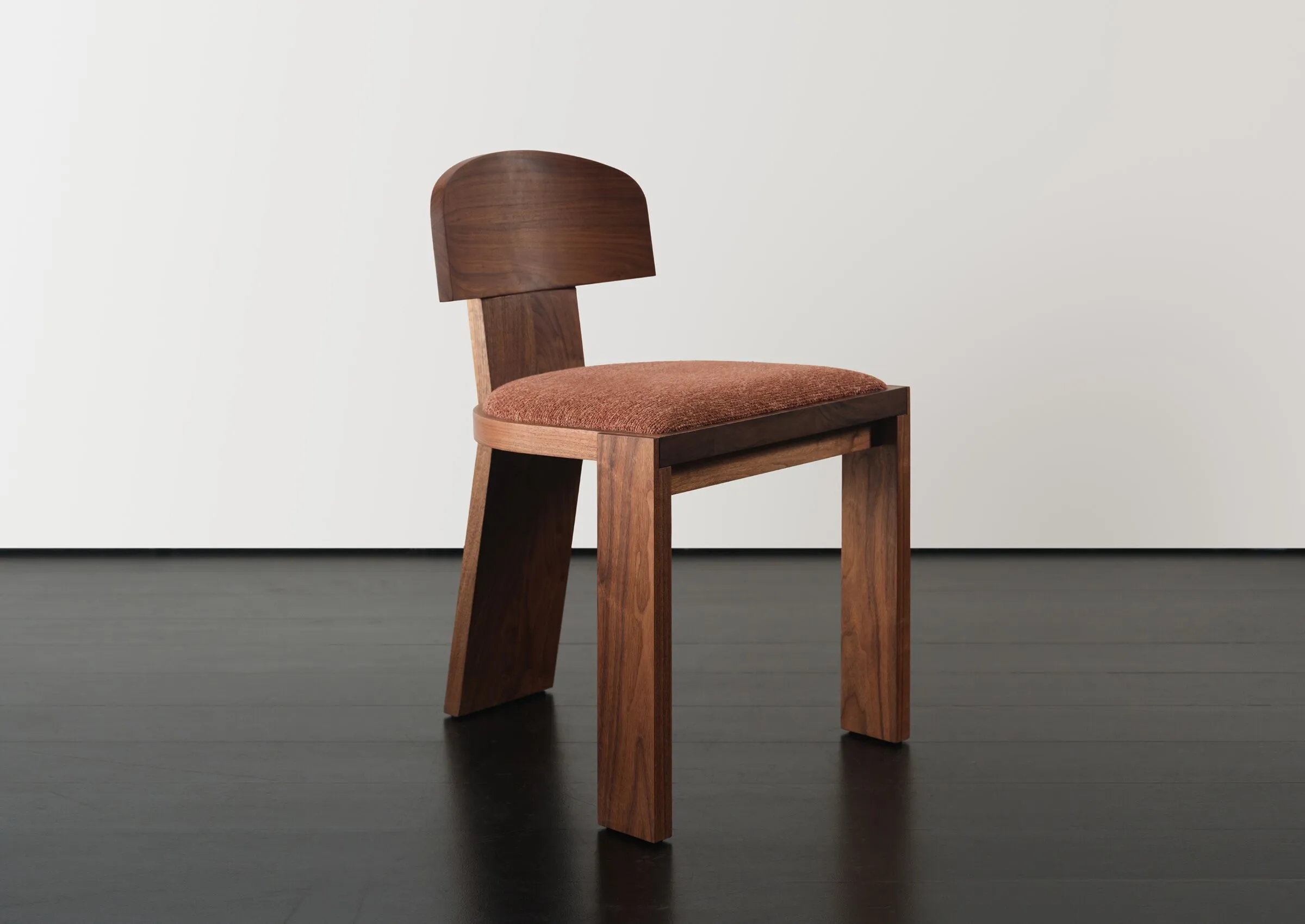 Vega A Chair – Danish Oiled Walnut + Moss 0012 | Anthony Guerrée