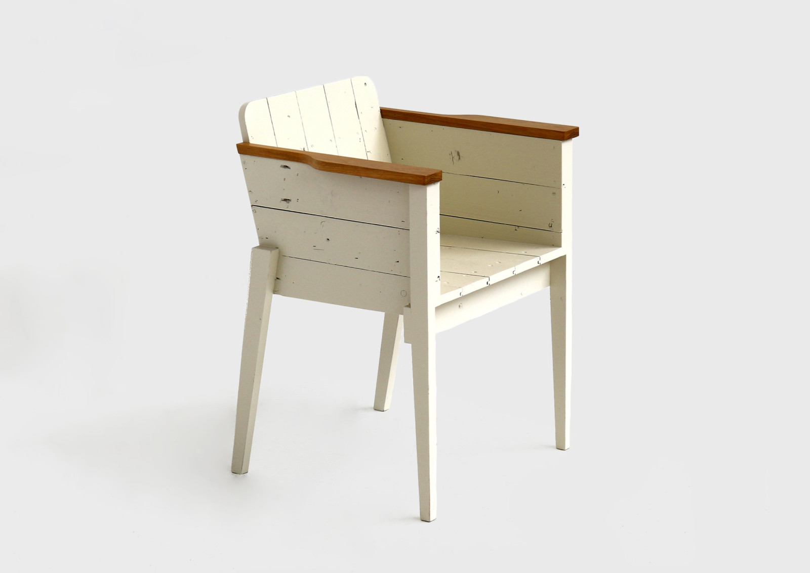 Bucketseat-in-Scrapwood-full-