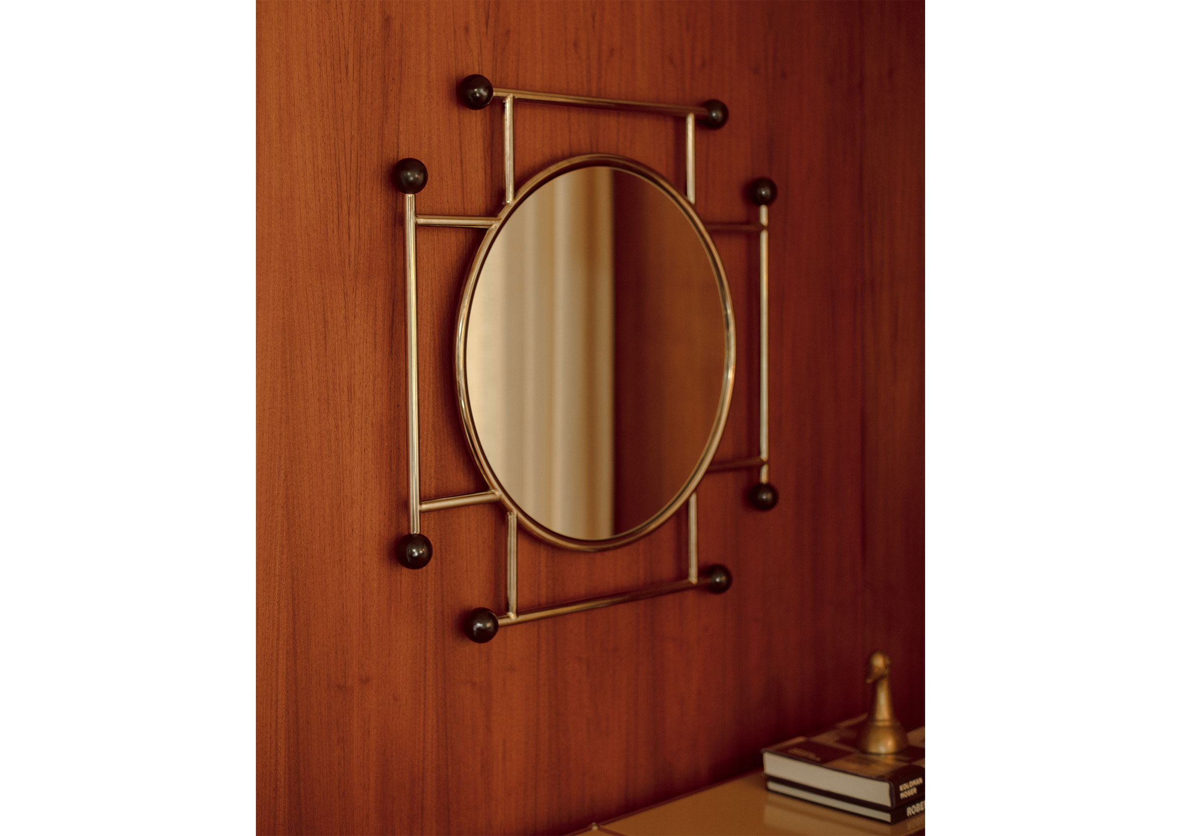 Ora Mirror | The Future Perfect